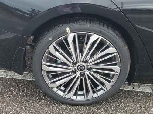 2025 Nissan Altima SL FWD