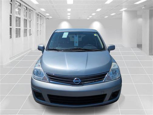 2011 Nissan Versa 1.8 S
