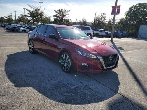 2022 Nissan Altima SR FWD