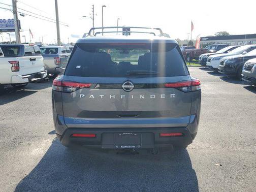 2025 Nissan Pathfinder SV FWD