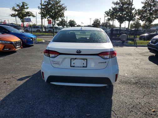 2022 Toyota Corolla Hybrid SE