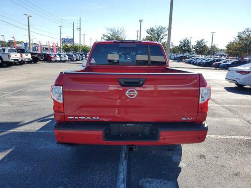 2021 Nissan Titan SV