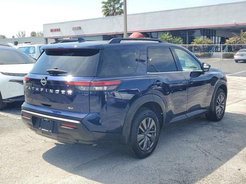 2024 Nissan Pathfinder SV FWD
