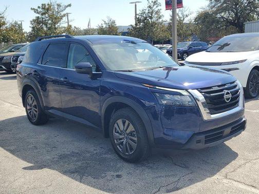 2024 Nissan Pathfinder SV FWD