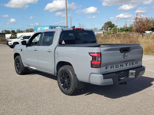 Boulder Gray Pearl 2026 Nissan Frontier SV