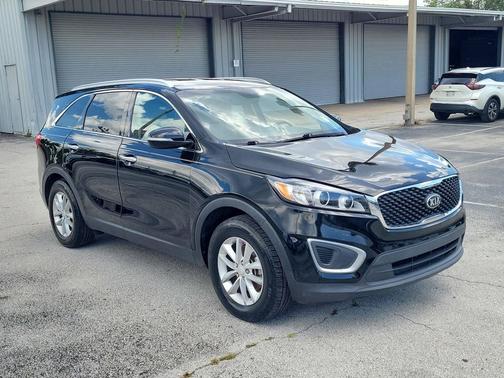 Ebony Black 2017 Kia Sorento LX