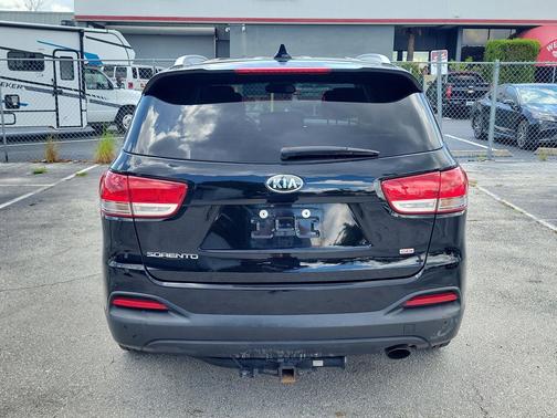 Ebony Black 2017 Kia Sorento LX