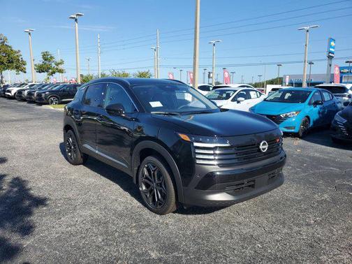 2025 Nissan Kicks SR