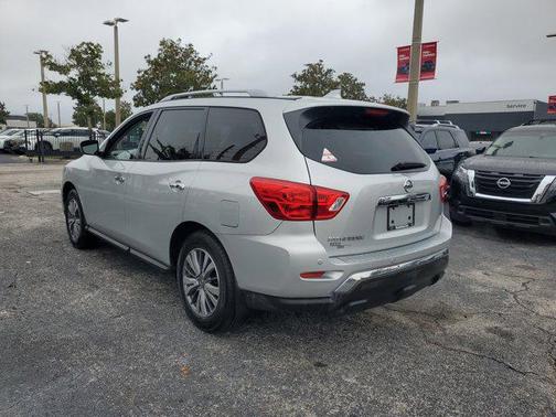 2020 Nissan Pathfinder S 2WD