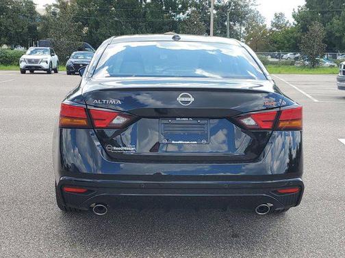 2025 Nissan Altima SR FWD