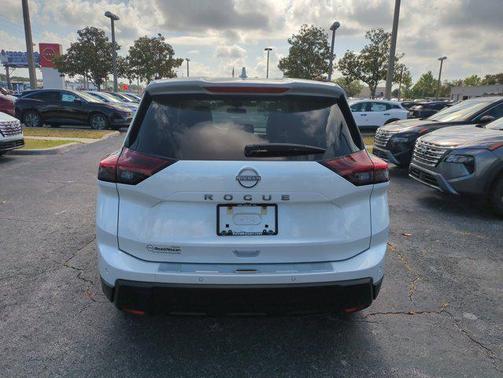 2025 Nissan Rogue SV