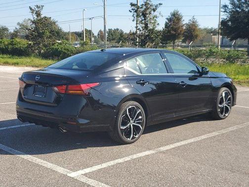 2025 Nissan Altima SR FWD