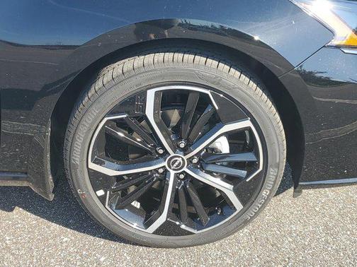 2025 Nissan Altima SR FWD