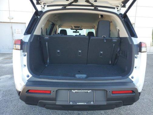 2025 Nissan Pathfinder SV FWD