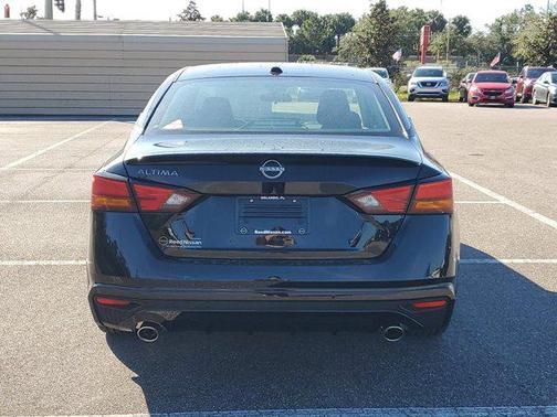 2025 Nissan Altima SV FWD