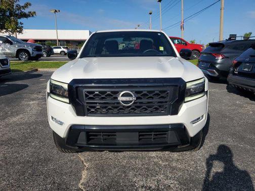 2023 Nissan Frontier SV