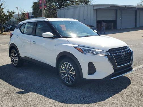 2023 Nissan Kicks SV