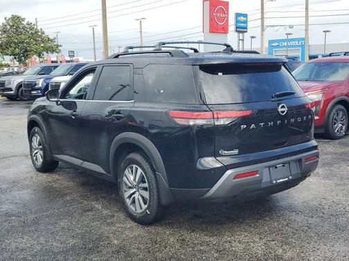 Super Black 2026 Nissan Pathfinder SL