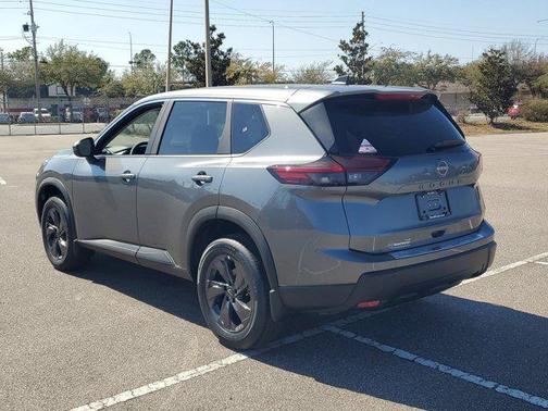 Gun Metallic 2026 Nissan Rogue SV