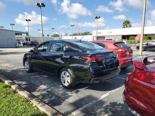 2025 Nissan Versa 1.6 S