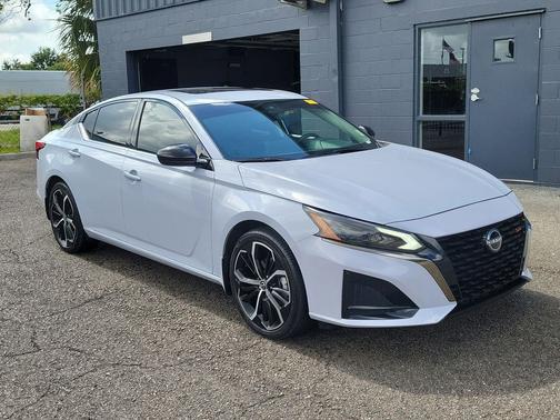 Gray Sky Pearl 2025 Nissan Altima SR FWD