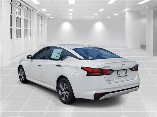 2025 Nissan Altima S FWD