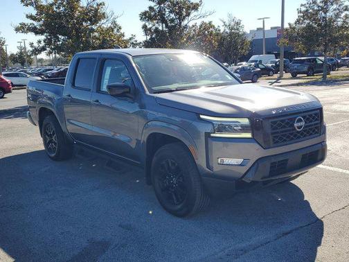 2023 Nissan Frontier SV