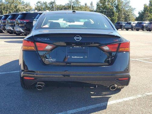 2025 Nissan Altima SR FWD