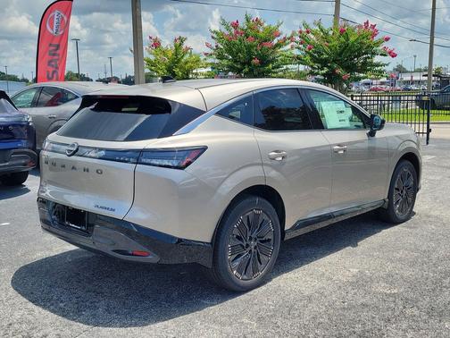 Champagne Silver Metallic 2026 Nissan Murano Platinum