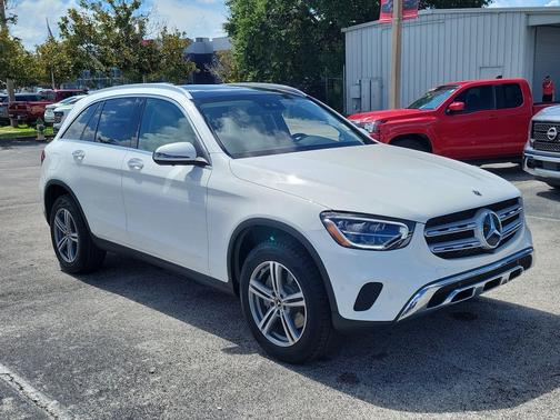 White 2022 Mercedes-Benz GLC 300 Base