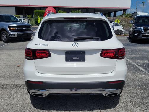 White 2022 Mercedes-Benz GLC 300 Base