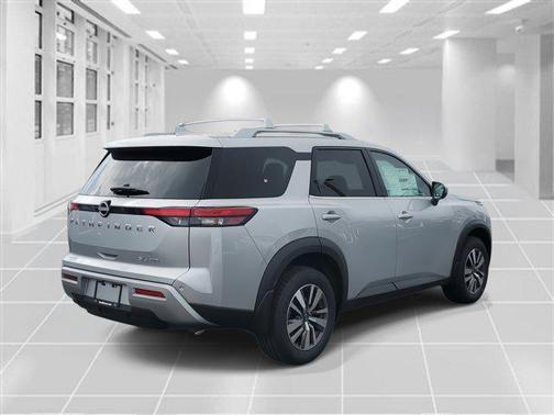 2025 Nissan Pathfinder SL 4WD