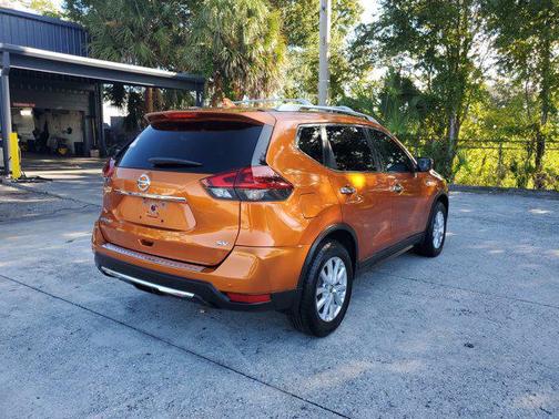 2020 Nissan Rogue SV
