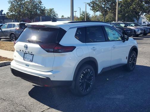 Everest White Pearl Tricoat 2026 Nissan Rogue Dark Armor