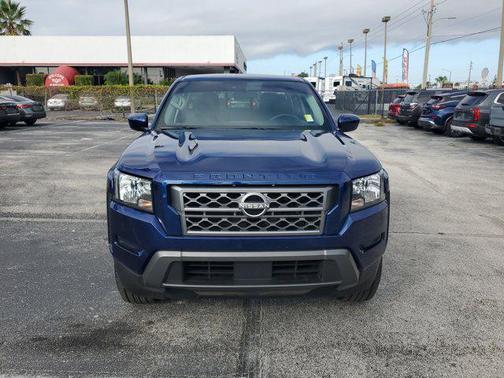 2022 Nissan Frontier SV