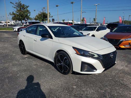 2024 Nissan Altima SR FWD