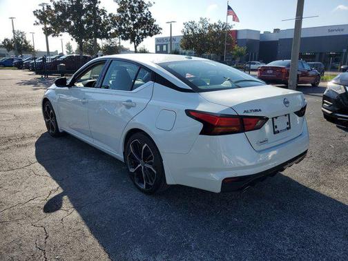 2024 Nissan Altima SR FWD