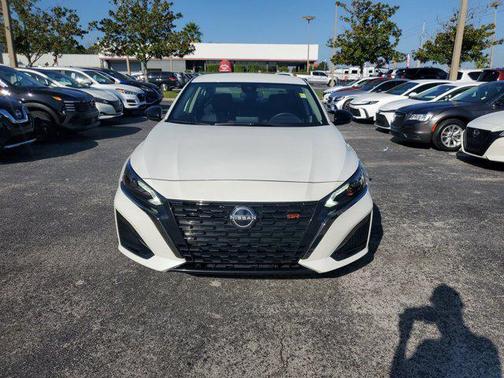 2024 Nissan Altima SR FWD
