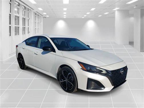 2024 Nissan Altima SR FWD