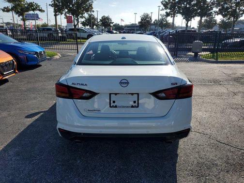 2024 Nissan Altima SR FWD