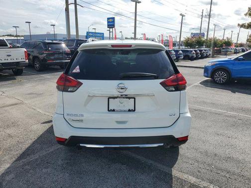 2020 Nissan Rogue SV