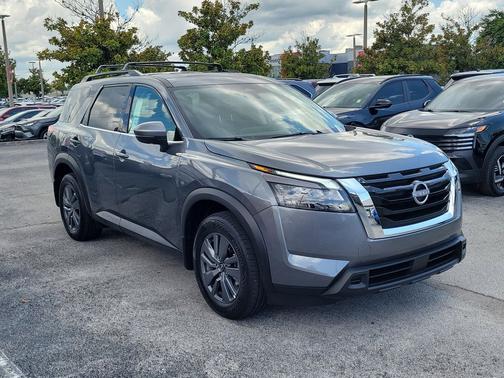 Gun Metallic 2025 Nissan Pathfinder SV FWD