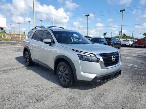 2024 Nissan Pathfinder SV FWD