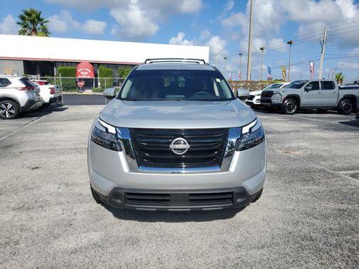 2024 Nissan Pathfinder SV FWD