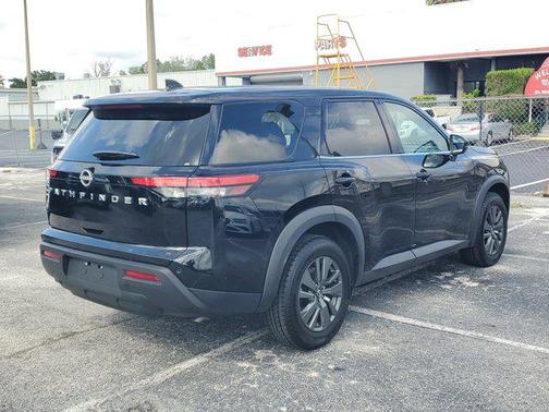Super Black 2022 Nissan Pathfinder S 2WD