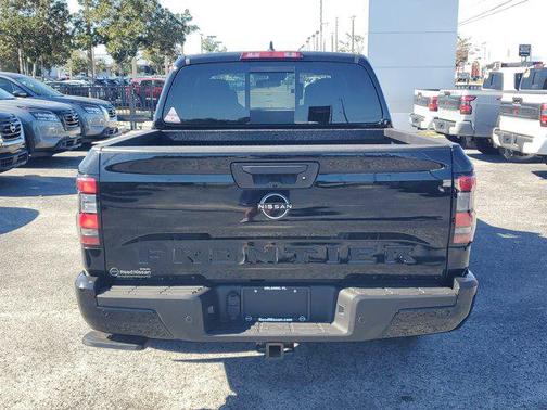 Super Black 2026 Nissan Frontier SV