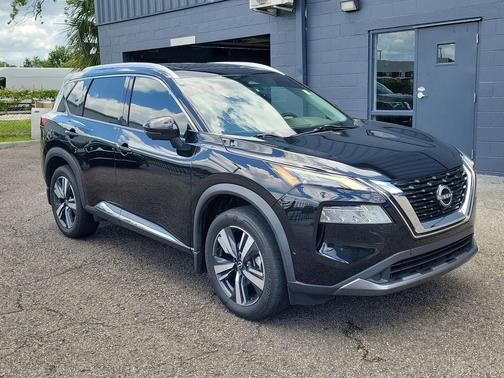Super Black 2023 Nissan Rogue SL