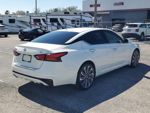 2023 Nissan Altima 2.5 SL