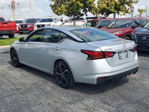 Brilliant Silver Metallic 2024 Nissan Altima SR FWD
