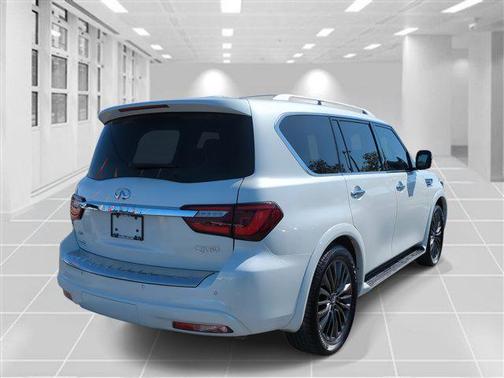 2024 INFINITI QX80 SENSORY AWD